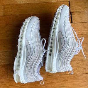Women airmax 97 in white size 9